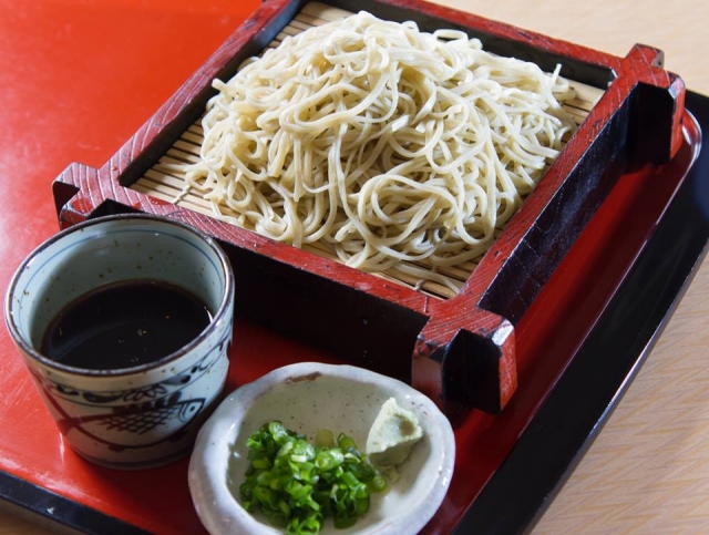 年越しそばは温かいのと冷たいのどちらが正しい？